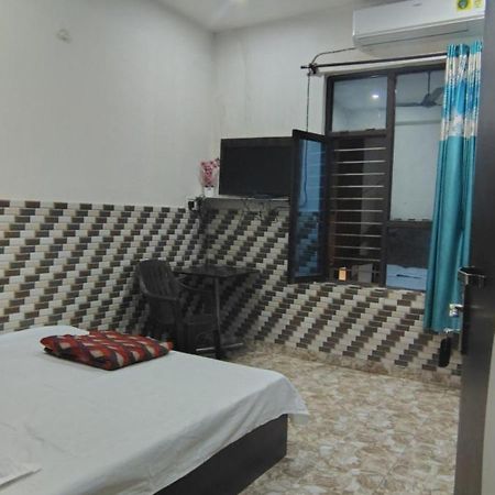 Tushar Guest House Jawāla Mukhi Exterior foto